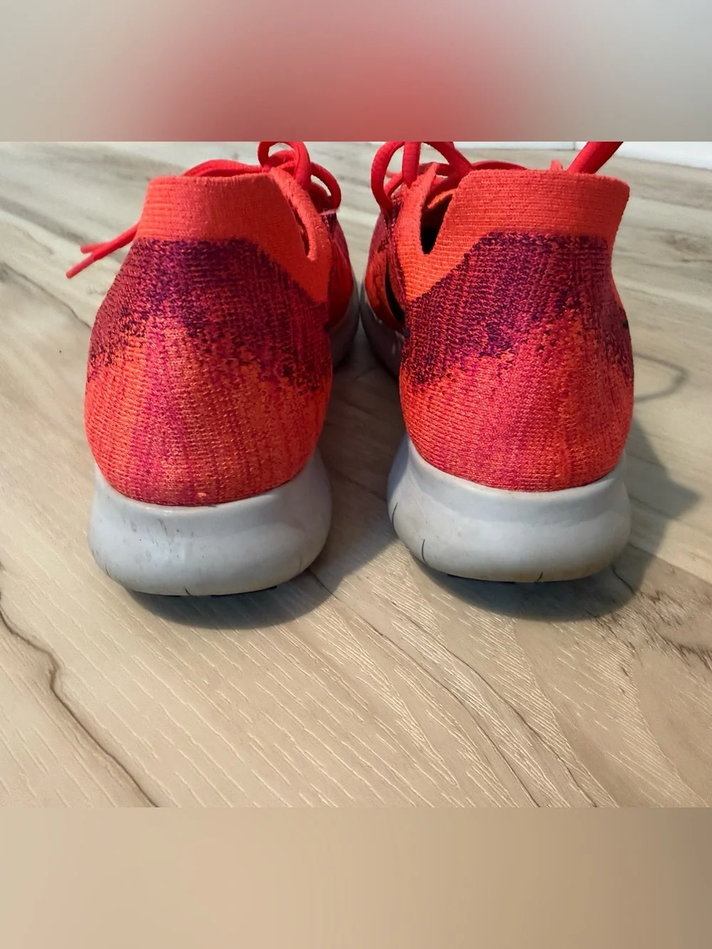 Nike Free RN Flyknit 2017 Solar Red Mango Women’s 8.5 880844-601 -Rare 8.5 w